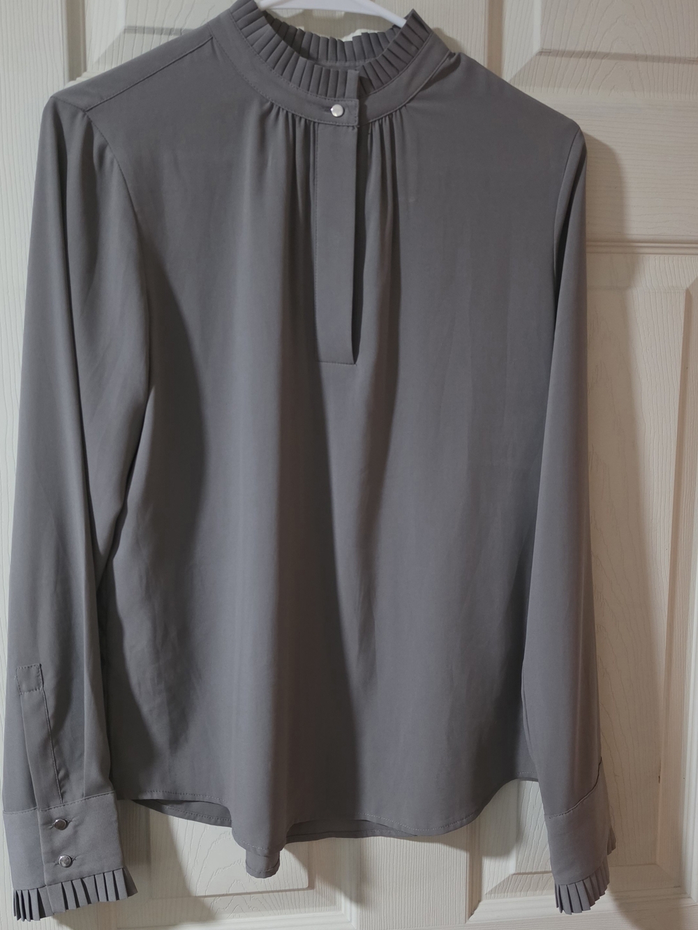 Calvin Klein Gray Pleated Mock-Neck Long Sleeve Blouse